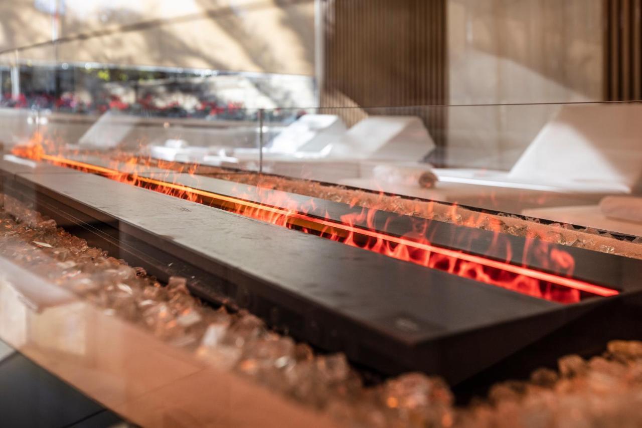 Park Hotel Imperial Limone sul Garda Esterno foto A bioethanol fireplace